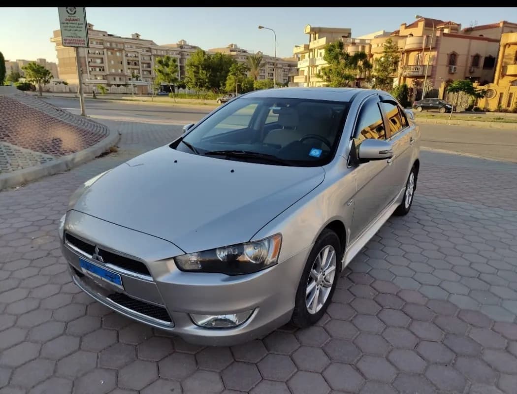 Mitsubishi Lancer 2016 Highline Champagne Automatic — Used