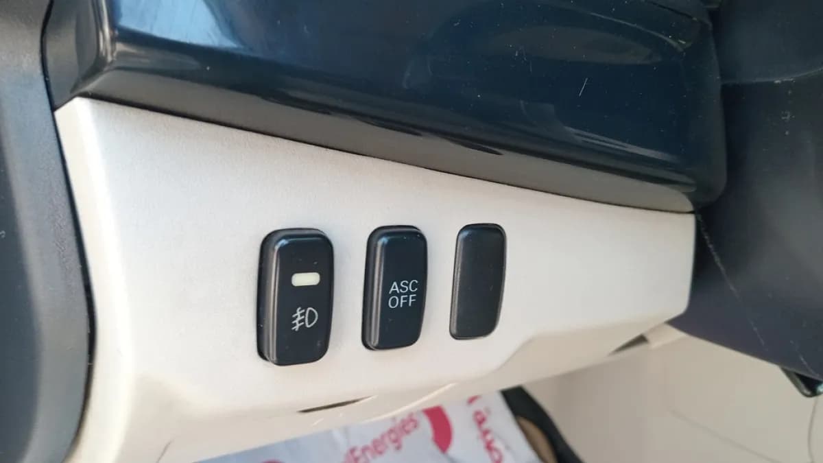 Mitsubishi Lancer 2016 Highline Champagne Automatic — Used