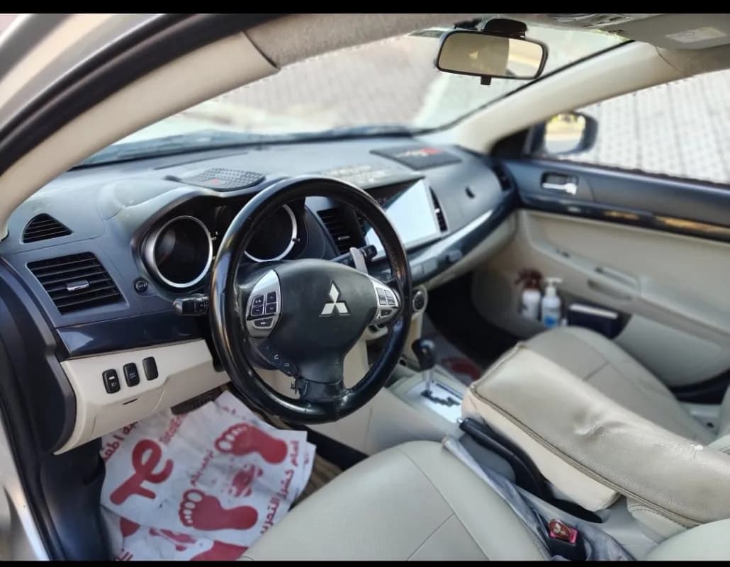 Mitsubishi Lancer 2016 Highline Champagne Automatic — Used