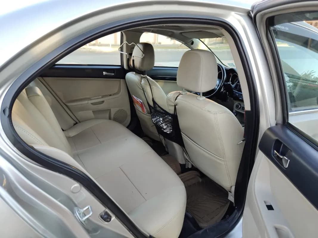Mitsubishi Lancer 2016 Highline Champagne Automatic — Used