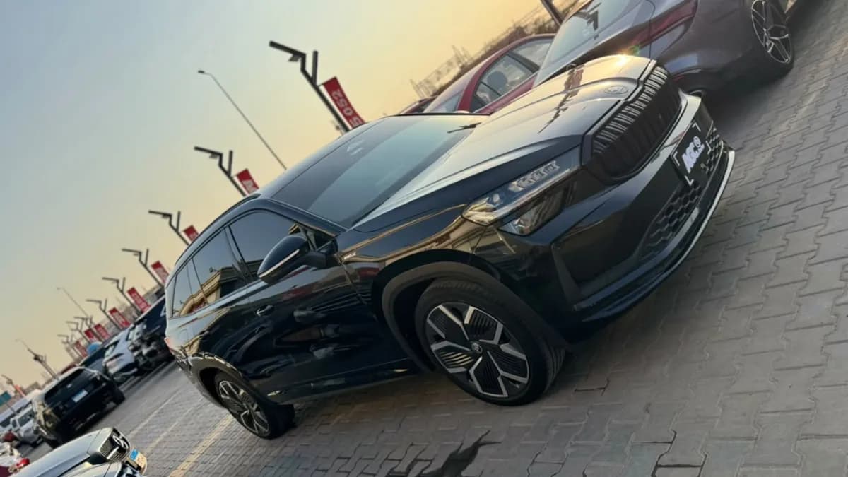 سكودا كودياك 2025 سبورت لاين أسود أوتوماتيك — مستعملة