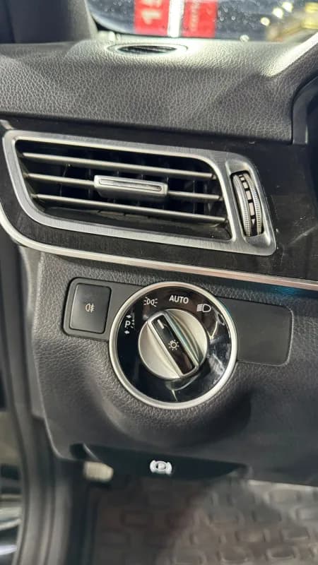 Mercedes-Benz E200 2016 Avantgrade Black Automatic — Used