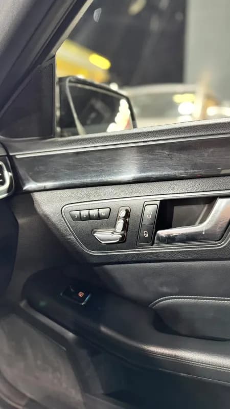 Mercedes-Benz E200 2016 Avantgrade Black Automatic — Used