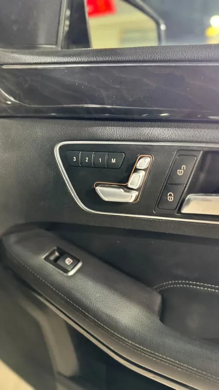 Mercedes-Benz E200 2016 Avantgrade Black Automatic — Used