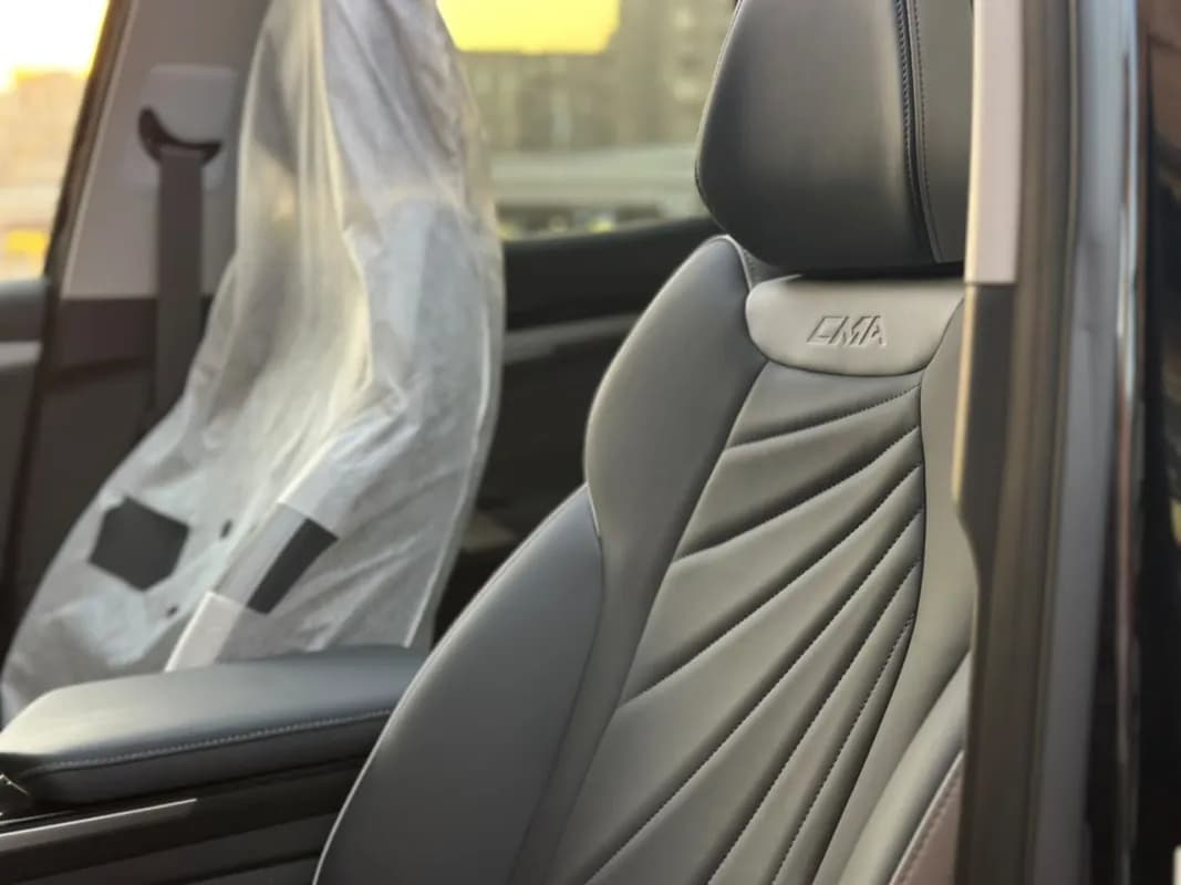 جيلي ستار راي 2025 بريميم أسود أوتوماتيك — جديدة