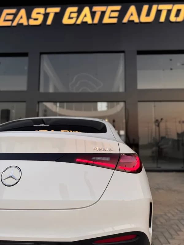 مرسيدس بنز GLC 300 2026 اي ام جي كوبيه أبيض أوتوماتيك — جديدة