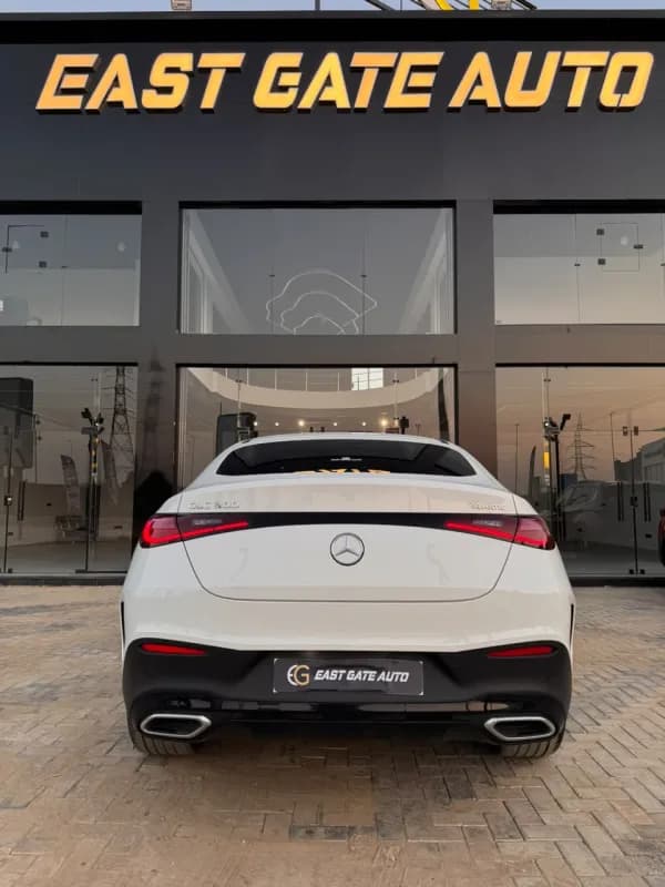 مرسيدس بنز GLC 300 2026 اي ام جي كوبيه أبيض أوتوماتيك — جديدة