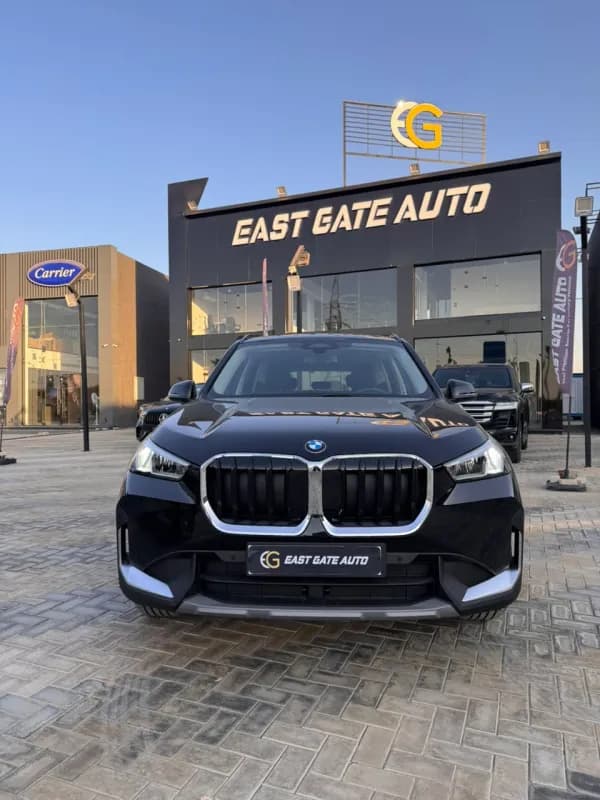 بي ام دبليو X1 2026 اس داريف أسود أوتوماتيك — جديدة