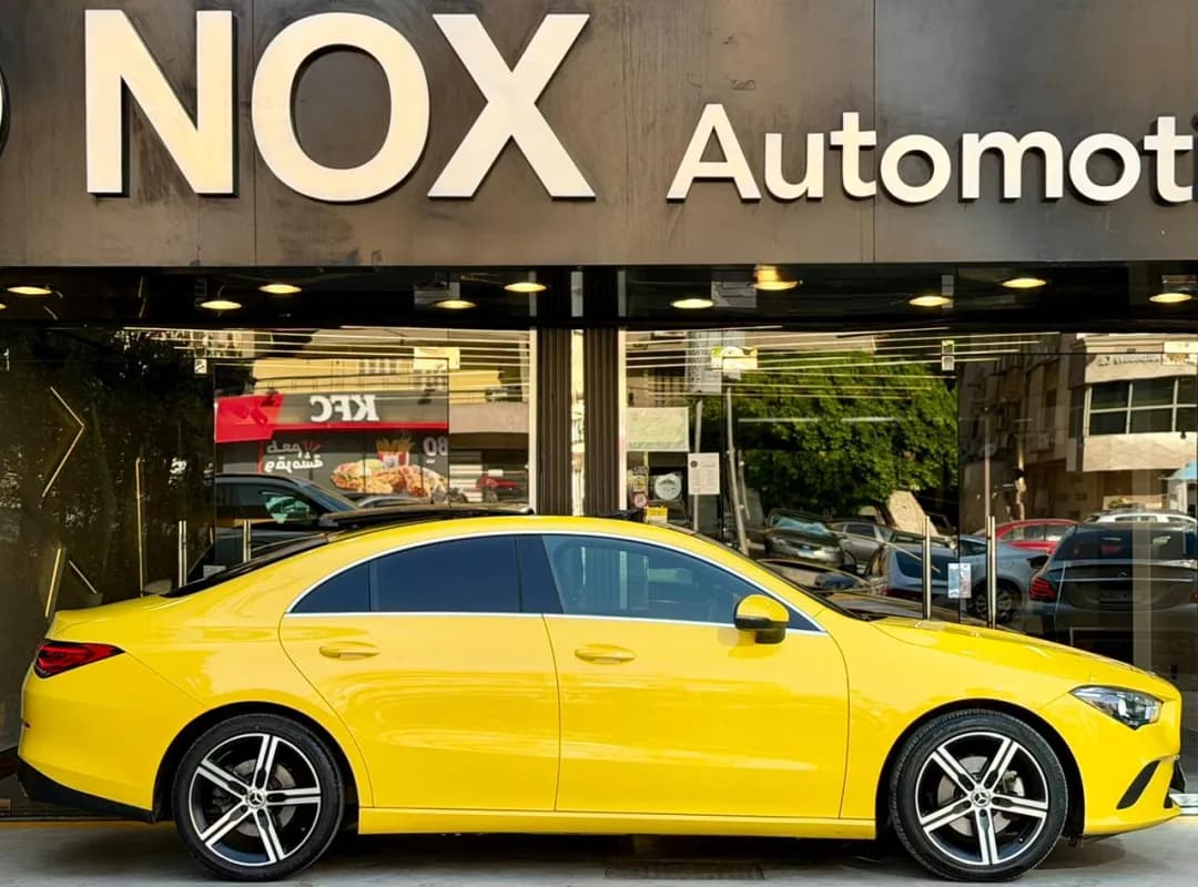 مرسيدس بنز CLA 200 2020 ايه ام جي أصفر أوتوماتيك — مستعملة