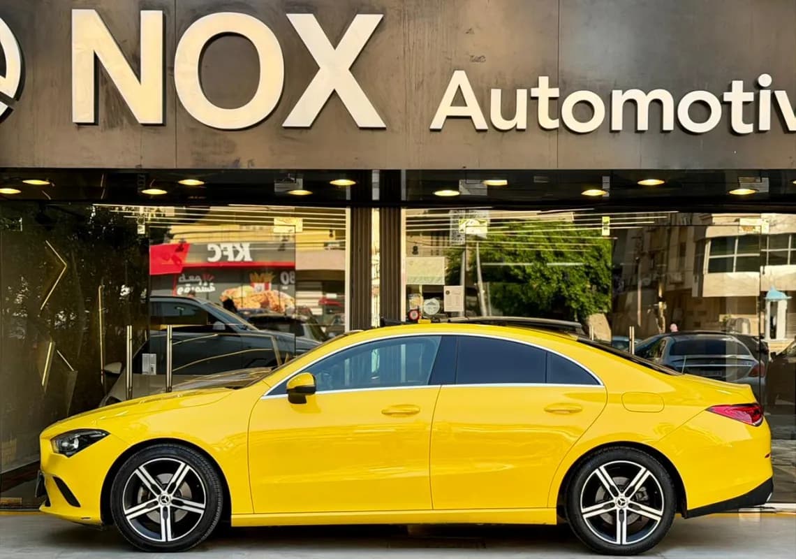 مرسيدس بنز CLA 200 2020 ايه ام جي أصفر أوتوماتيك — مستعملة