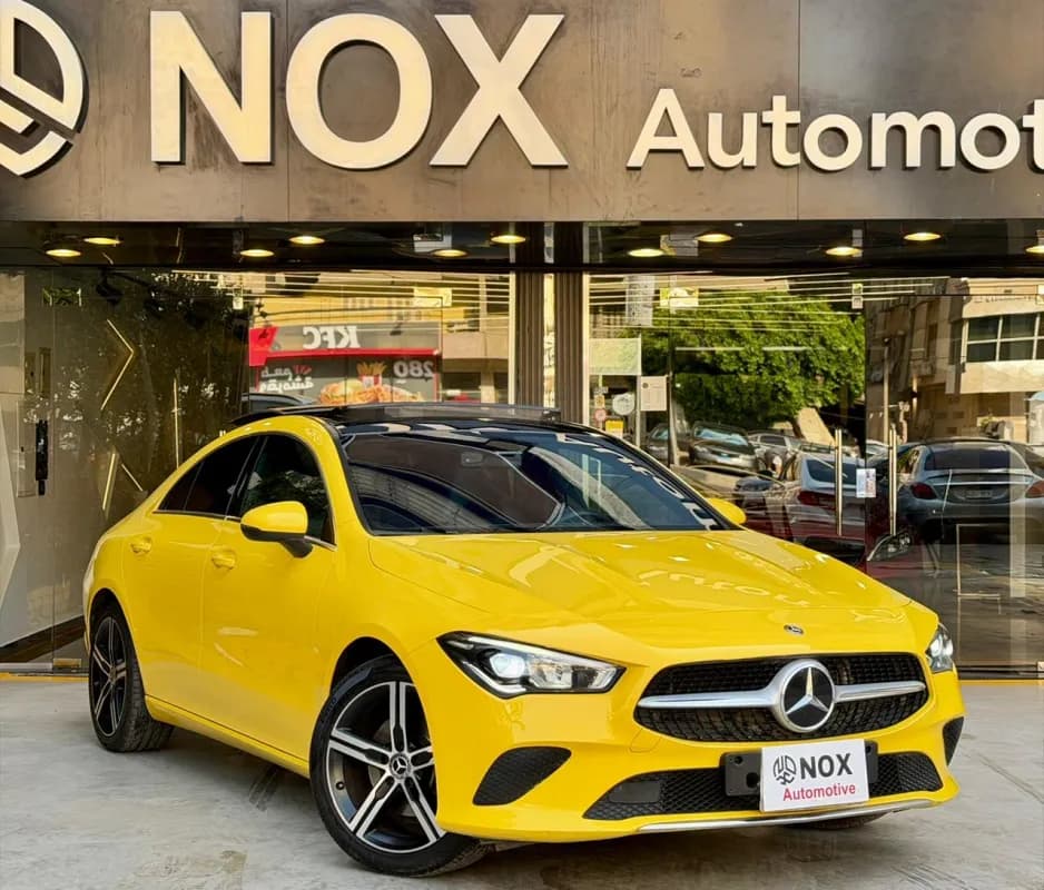 مرسيدس بنز CLA 200 2020 ايه ام جي أصفر أوتوماتيك — مستعملة