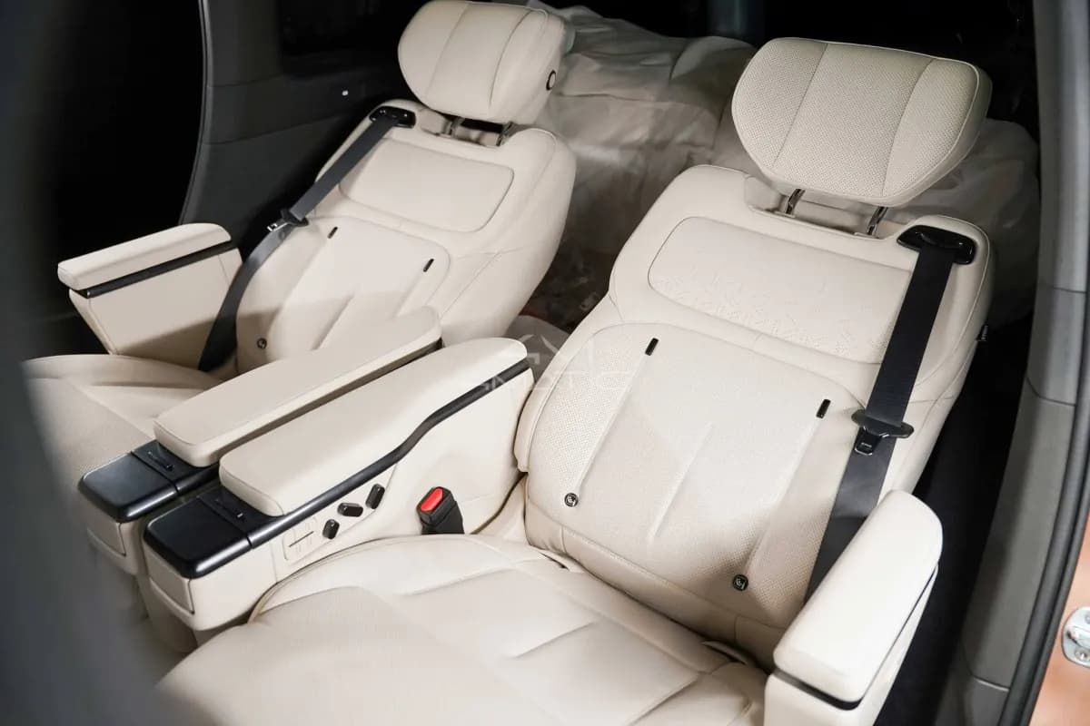روكس أدماس 2026 فيرست كلاس أديشن برتقالي أوتوماتيك — جديدة