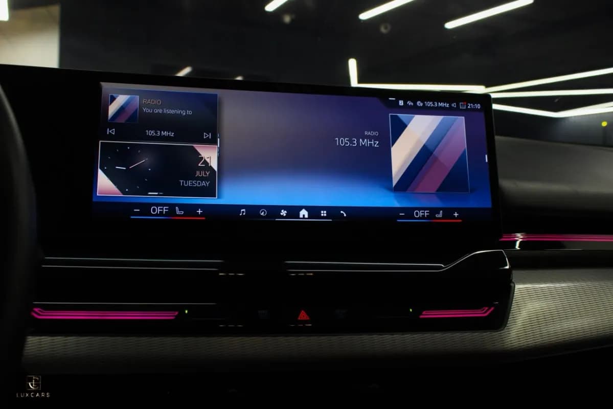 بي ام دبليو 520i 2024 ام سبورت فضي أوتوماتيك — مستعملة