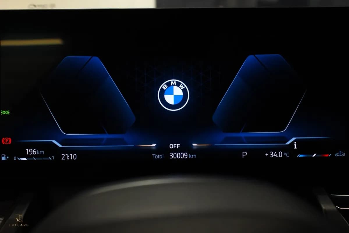 بي ام دبليو 520i 2024 ام سبورت فضي أوتوماتيك — مستعملة