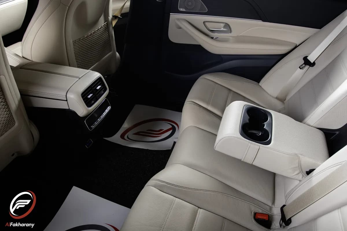 مرسيدس بنز GLE450 2025 ايه ام جي أسود أوتوماتيك — مستعملة