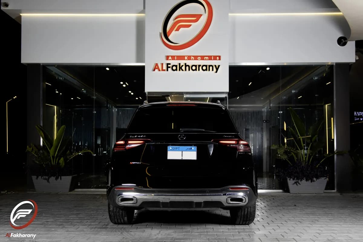 مرسيدس بنز GLE450 2025 ايه ام جي أسود أوتوماتيك — مستعملة