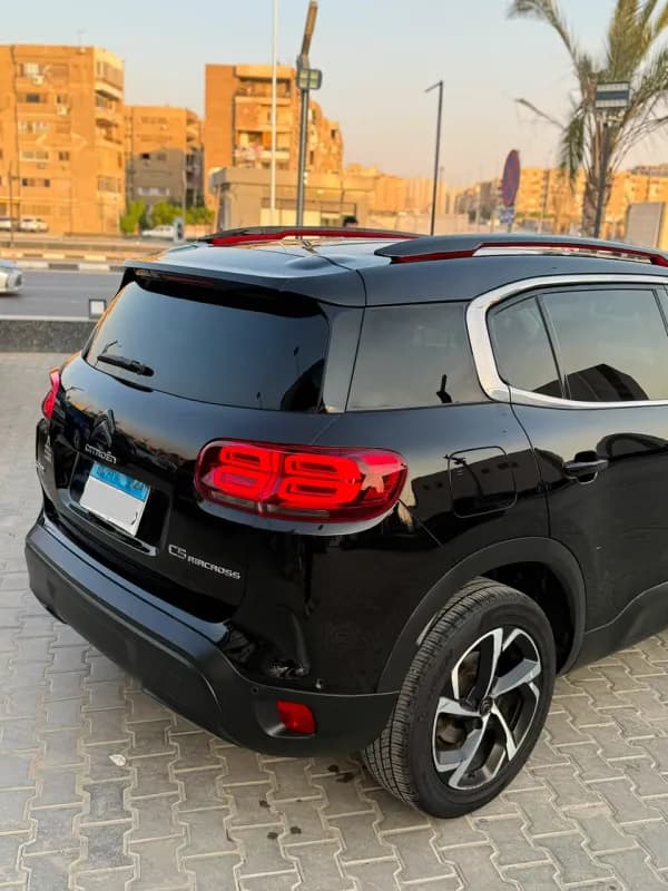 سيتروين C5 ايركروس 2022 شاين أسود أوتوماتيك — مستعملة
