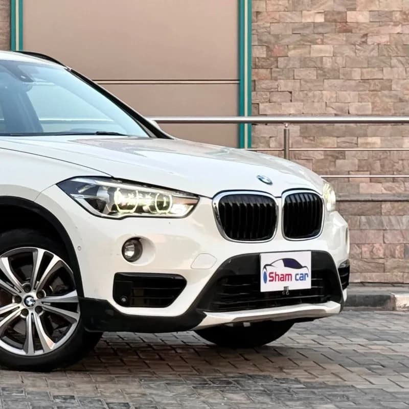 بي ام دبليو X1 2019 اس داريف أبيض أوتوماتيك — مستعملة