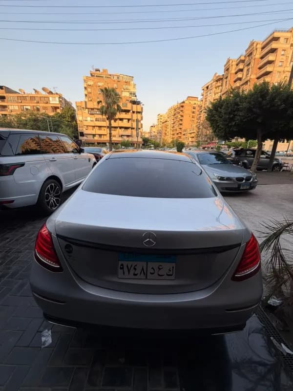 مرسيدس بنز E200 2018 افانت جارد بلس فضي أوتوماتيك — مستعملة