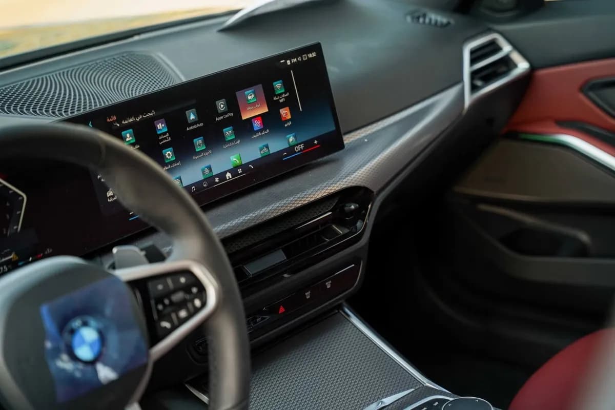 بي ام دبليو 320i 2026 ام سبورت رمادي ناردو أوتوماتيك — جديدة