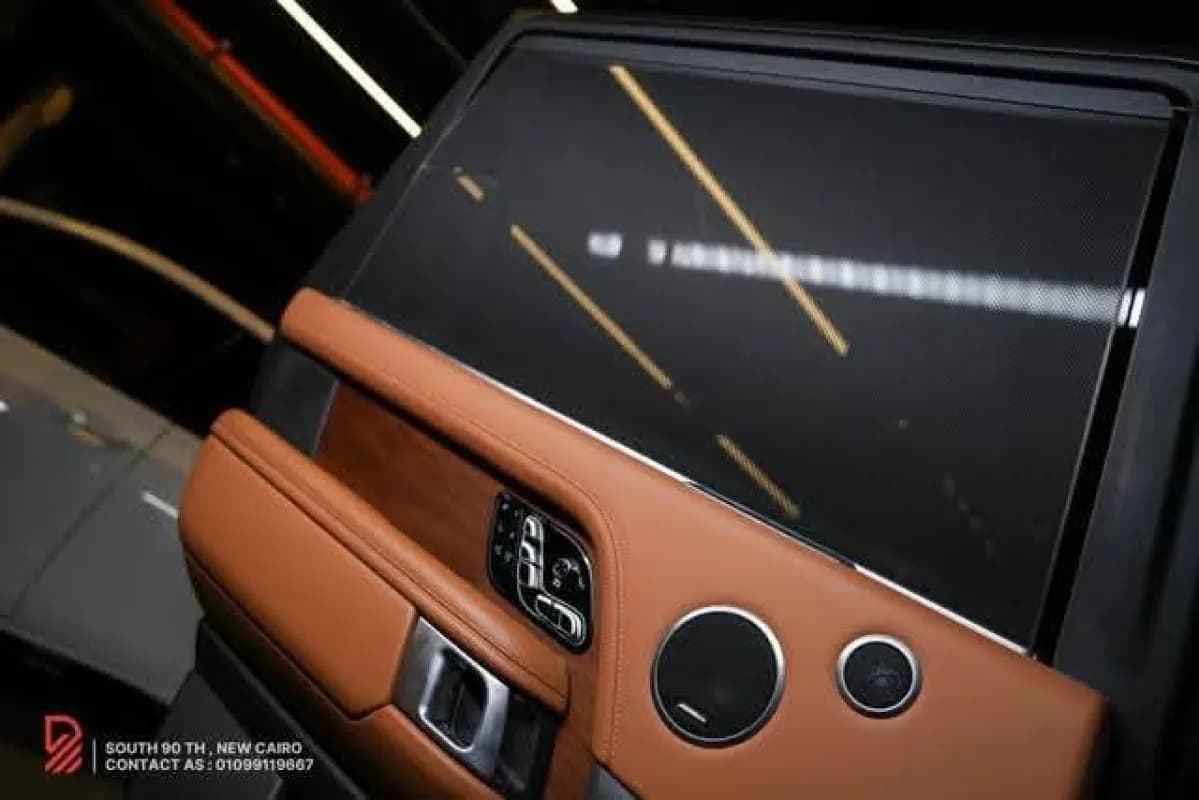 Range Rover VOGUE 2019 p400 Black Automatic — Used