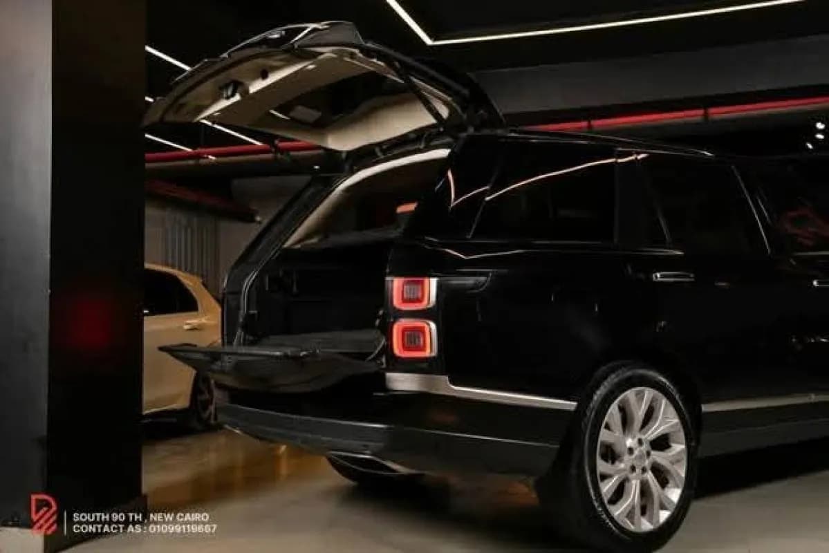 Range Rover VOGUE 2019 p400 Black Automatic — Used