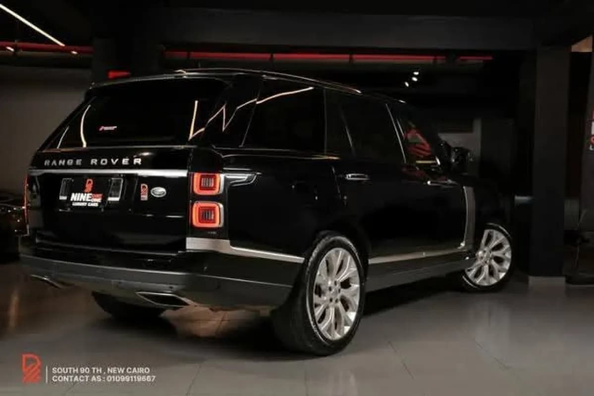 Range Rover VOGUE 2019 p400 Black Automatic — Used