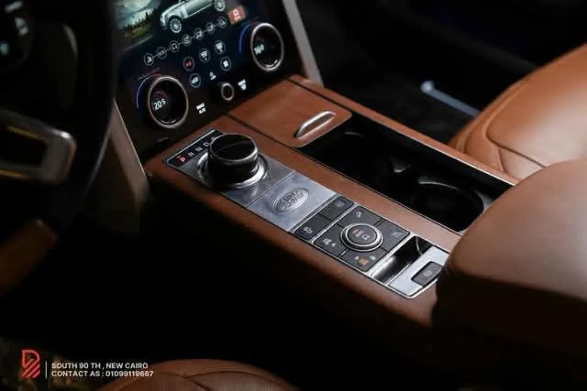 Range Rover VOGUE 2019 p400 Black Automatic — Used