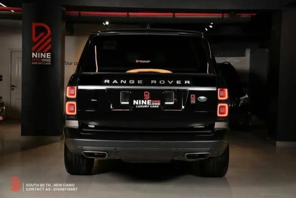 Range Rover VOGUE 2019 p400 Black Automatic — Used