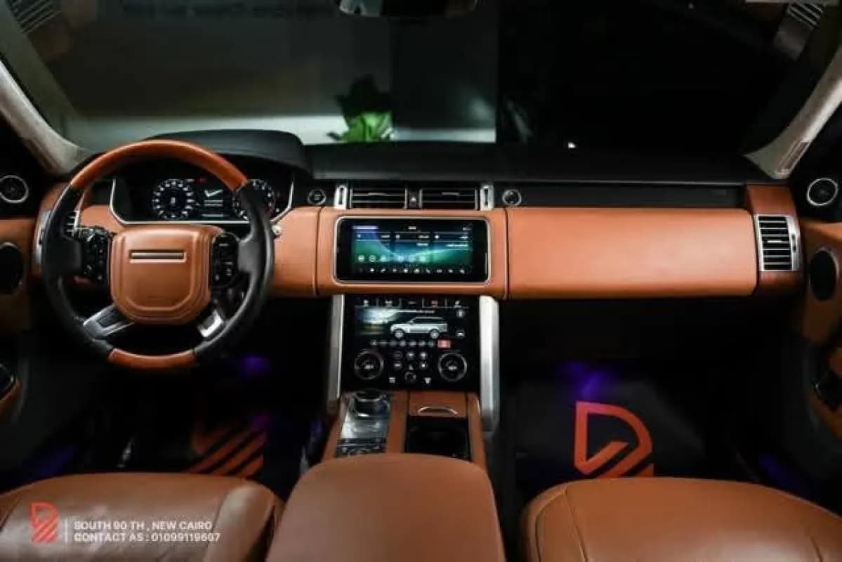 Range Rover VOGUE 2019 p400 Black Automatic — Used