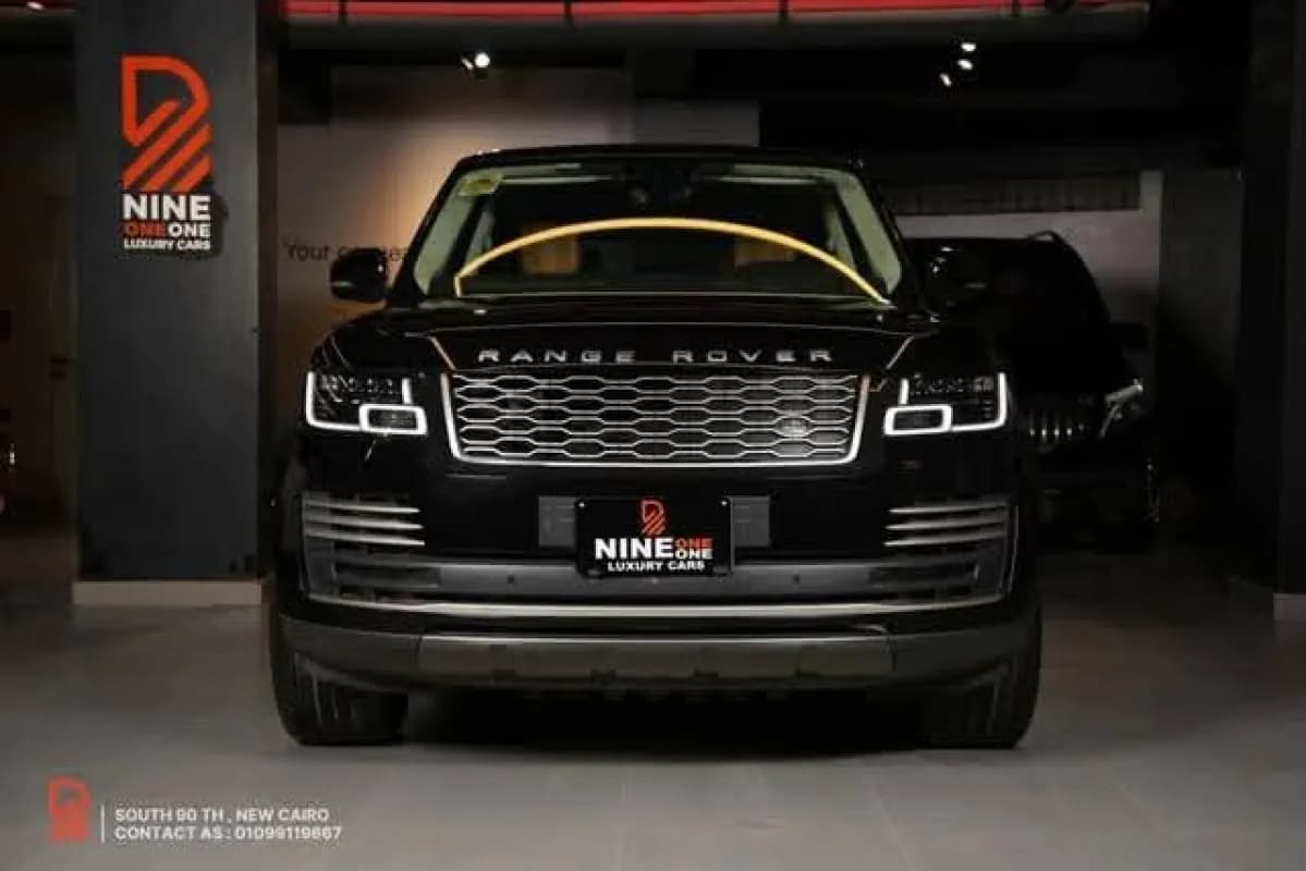 Range Rover VOGUE 2019 p400 Black Automatic — Used