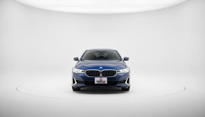 بي ام دبليو 530i 2023 لاكشري أزرق أوتوماتيك — مستعملة