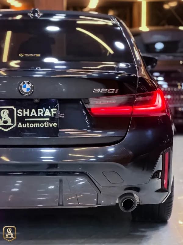بي ام دبليو 320i 2024 أم سبورت باكيدج أسود أوتوماتيك — مستعملة
