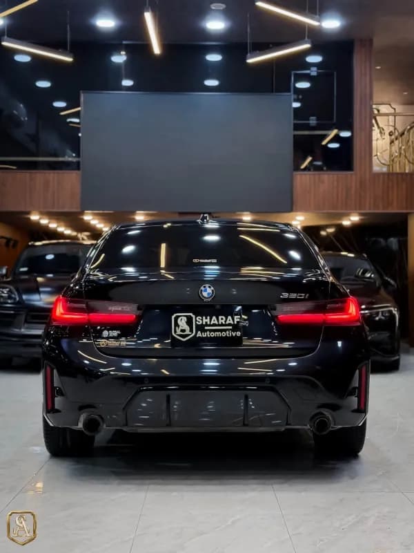 بي ام دبليو 320i 2024 أم سبورت باكيدج أسود أوتوماتيك — مستعملة