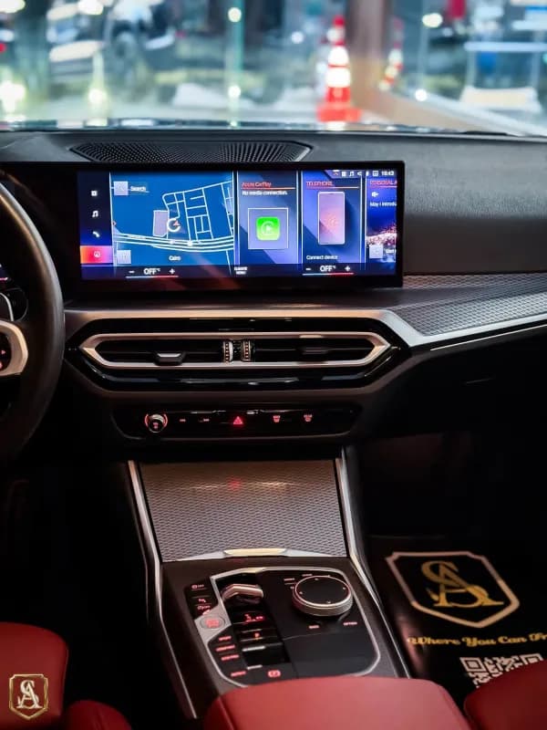 بي ام دبليو 320i 2024 أم سبورت باكيدج أسود أوتوماتيك — مستعملة
