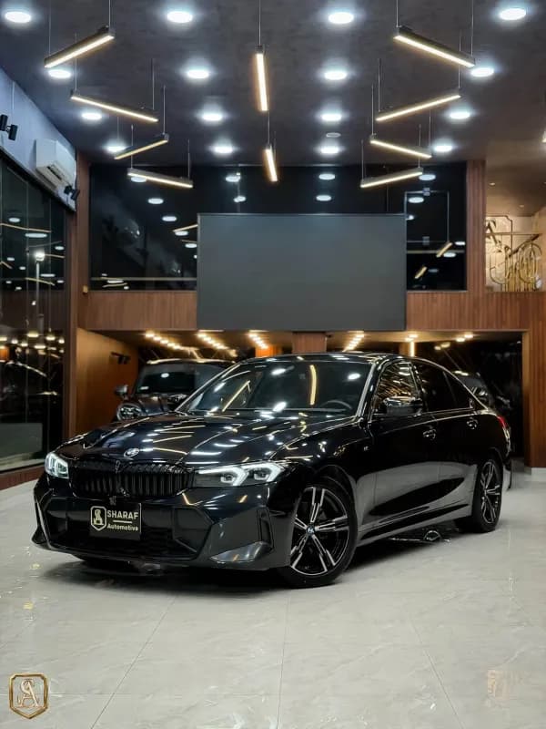 بي ام دبليو 320i 2024 أم سبورت باكيدج أسود أوتوماتيك — مستعملة