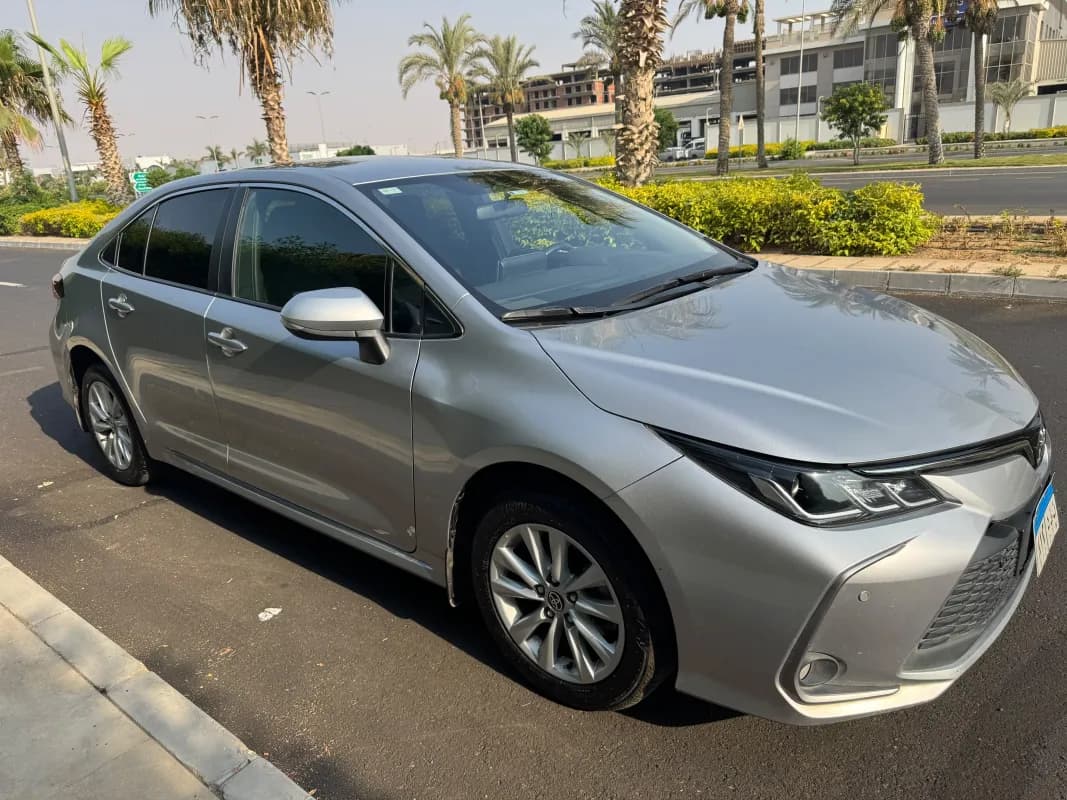 Toyota Corolla 2024 Comfort Silver Automatic — Used
