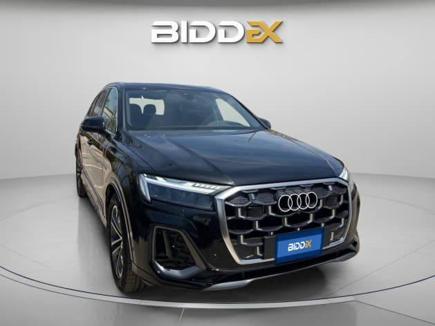 أودي Q7 2025 اس-لاين أسود أوتوماتيك — مستعملة