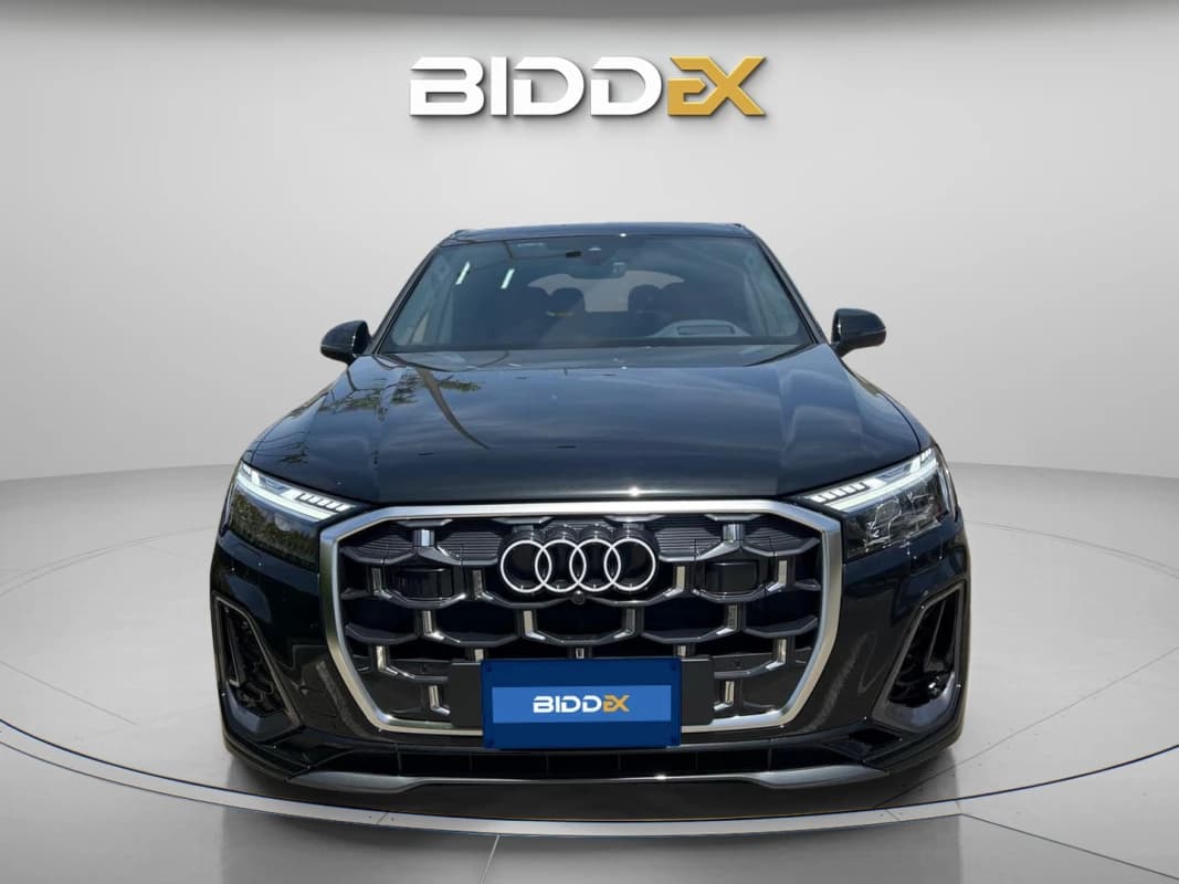 أودي Q7 2025 اس-لاين أسود أوتوماتيك — مستعملة