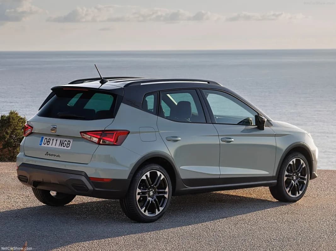 Seat Arona 2027 Style Plus Mint Green Automatic — New