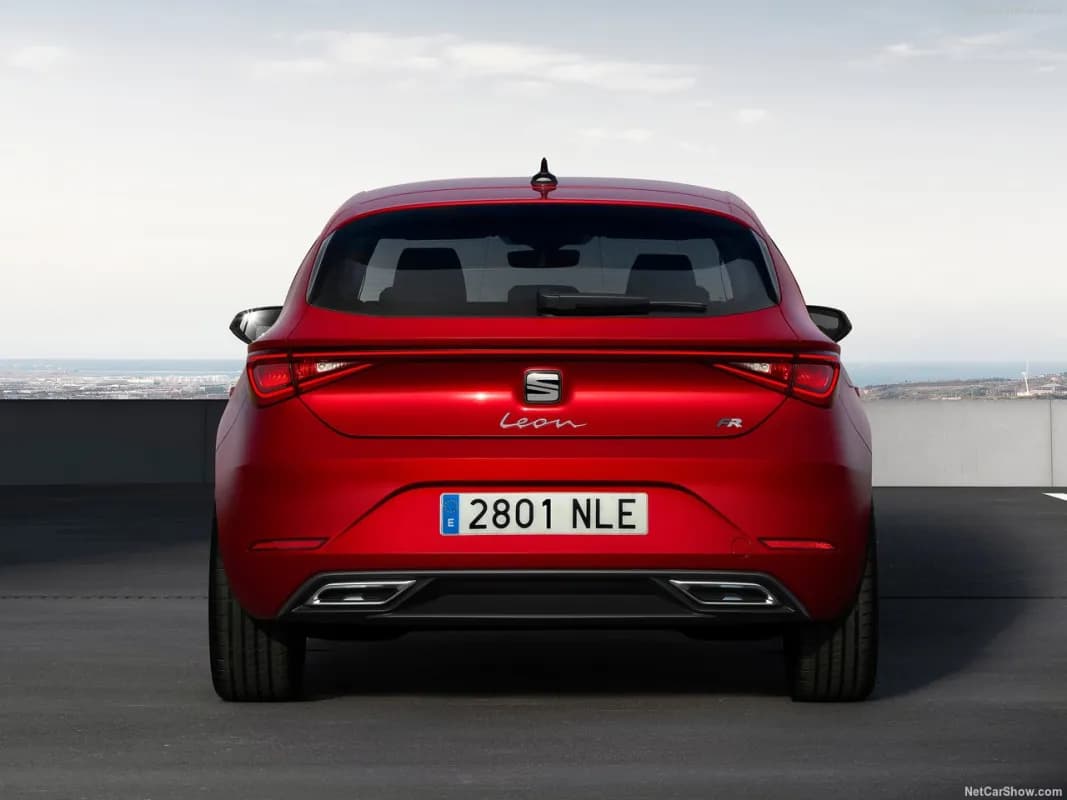 Seat Leon 2026 Advanced Red Automatic — New