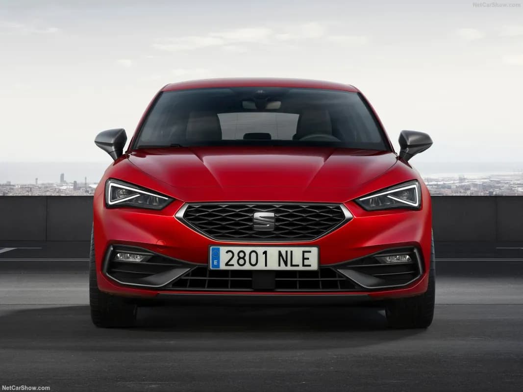 Seat Leon 2026 Advanced Red Automatic — New