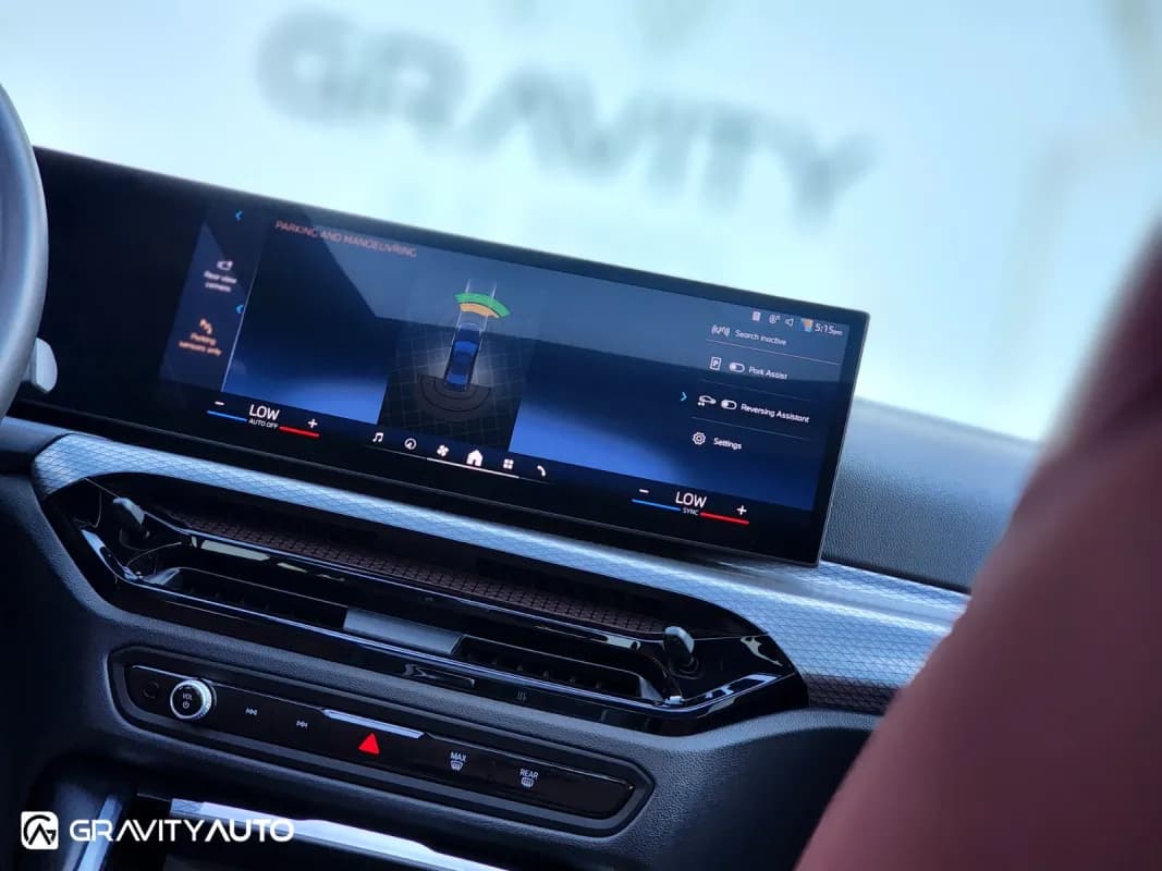 بي ام دبليو 320i 2026 ام سبورت أسود أوتوماتيك — مستعملة