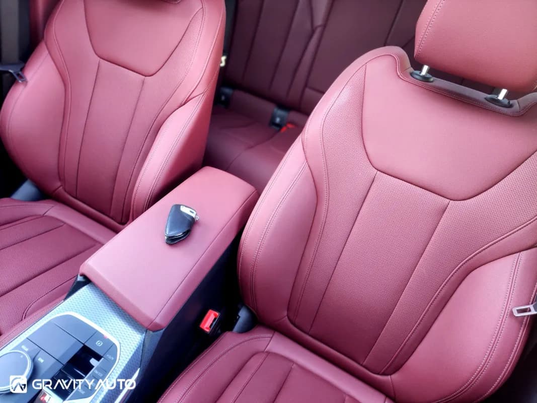بي ام دبليو 320i 2026 ام سبورت أسود أوتوماتيك — مستعملة