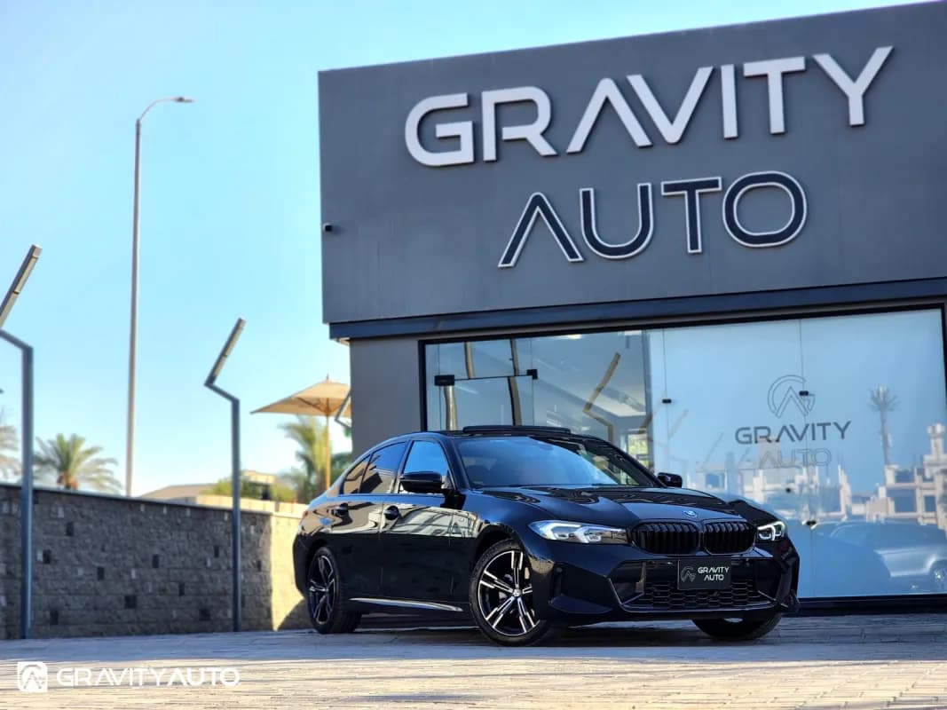 بي ام دبليو 320i 2026 ام سبورت أسود أوتوماتيك — مستعملة