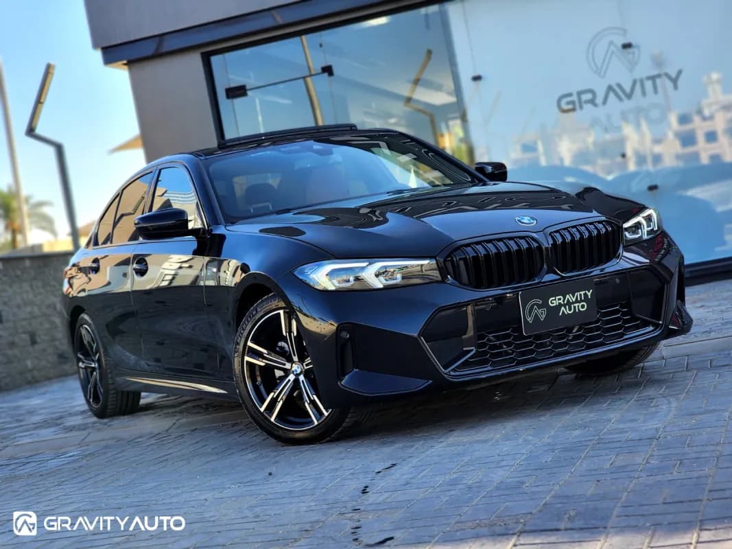 بي ام دبليو 320i 2026 ام سبورت أسود أوتوماتيك — مستعملة
