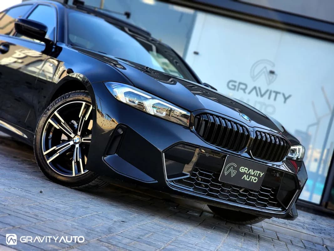 بي ام دبليو 320i 2026 ام سبورت أسود أوتوماتيك — مستعملة