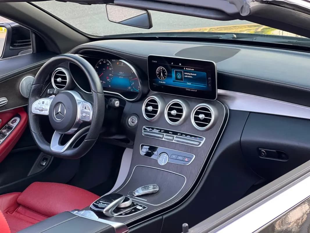 مرسيدس بنز C300 2020 اي ام جي أسود أوتوماتيك — مستعملة