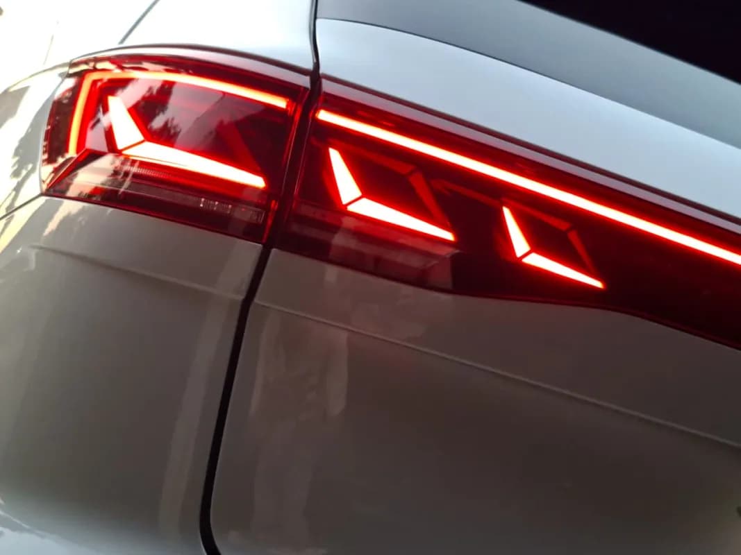 Volkswagen Touareg 2026 R line White Automatic — New
