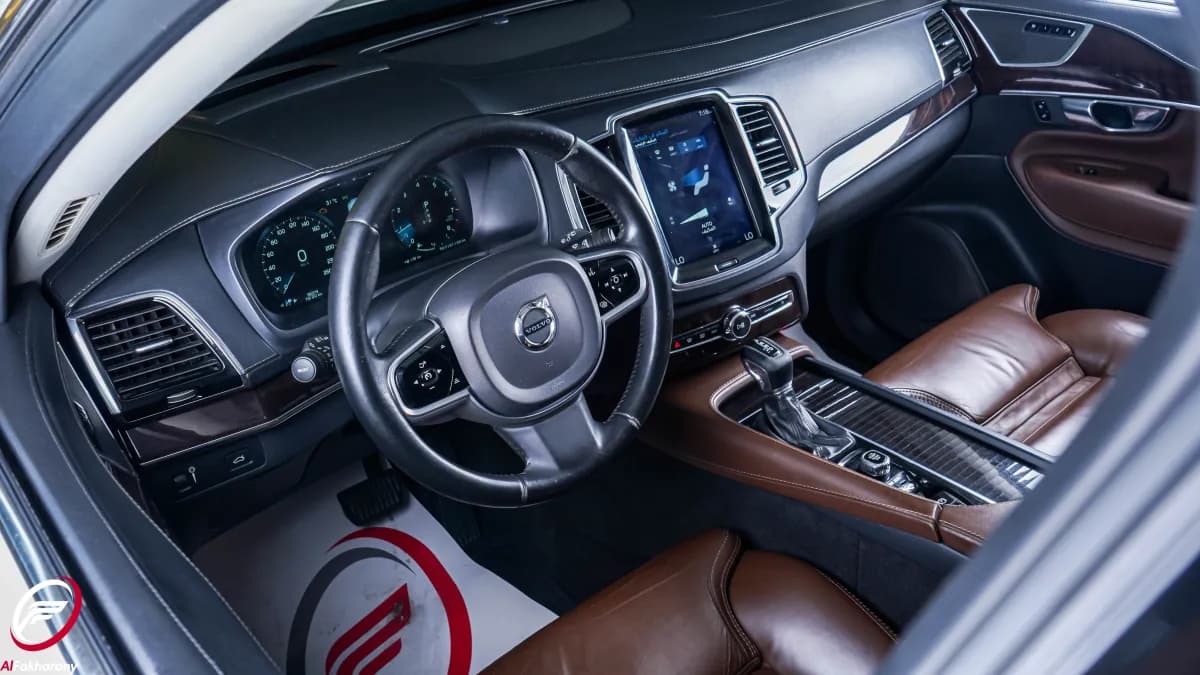 فولفو اكس سي 90 2019 التيمات أبيض أوتوماتيك — مستعملة